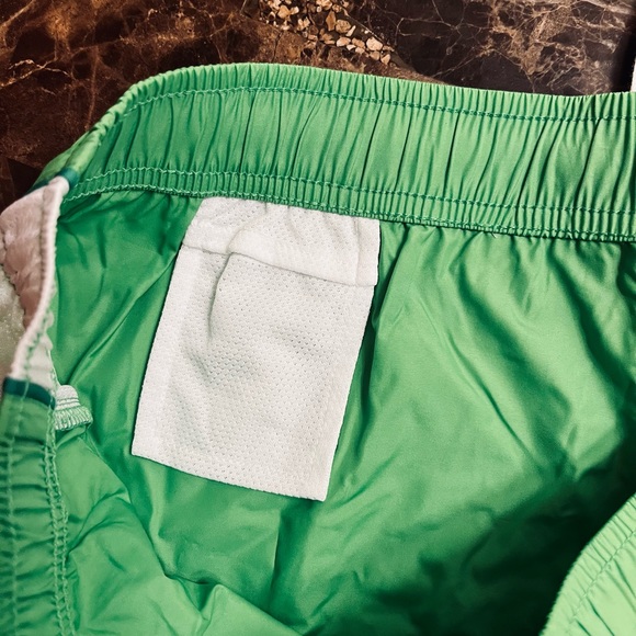 NWT VS PINK SWIMMING SHORTS - Picture 5 of 5